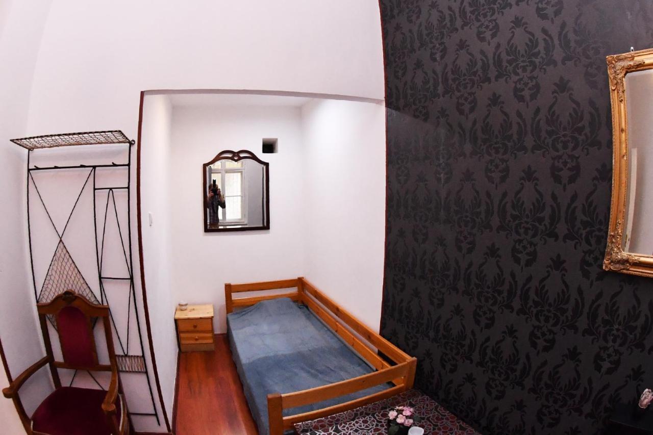Five Seasons Vaci Utca Apartment Budapest Exterior photo