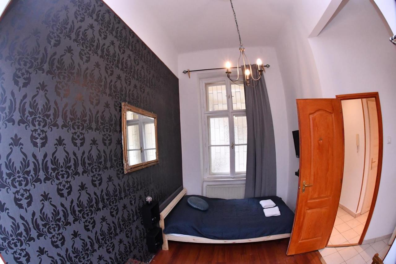 Five Seasons Vaci Utca Apartment Budapest Exterior photo