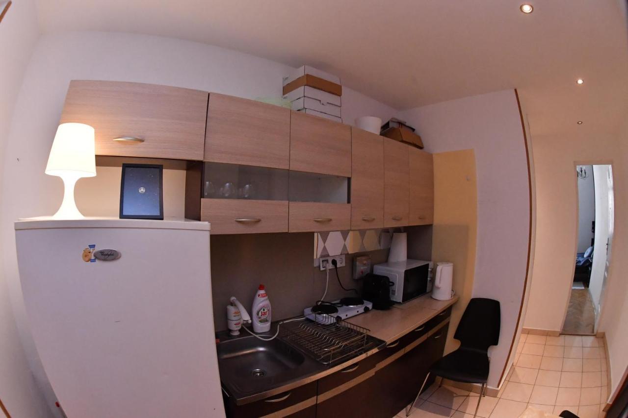 Five Seasons Vaci Utca Apartment Budapest Exterior photo
