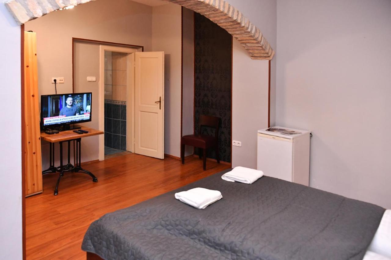 Five Seasons Vaci Utca Apartment Budapest Exterior photo