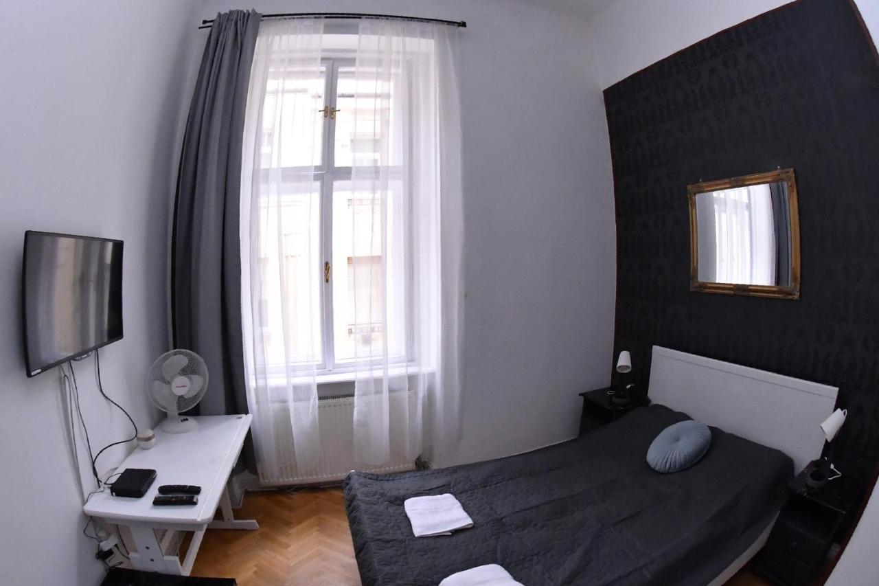 Five Seasons Vaci Utca Apartment Budapest Exterior photo