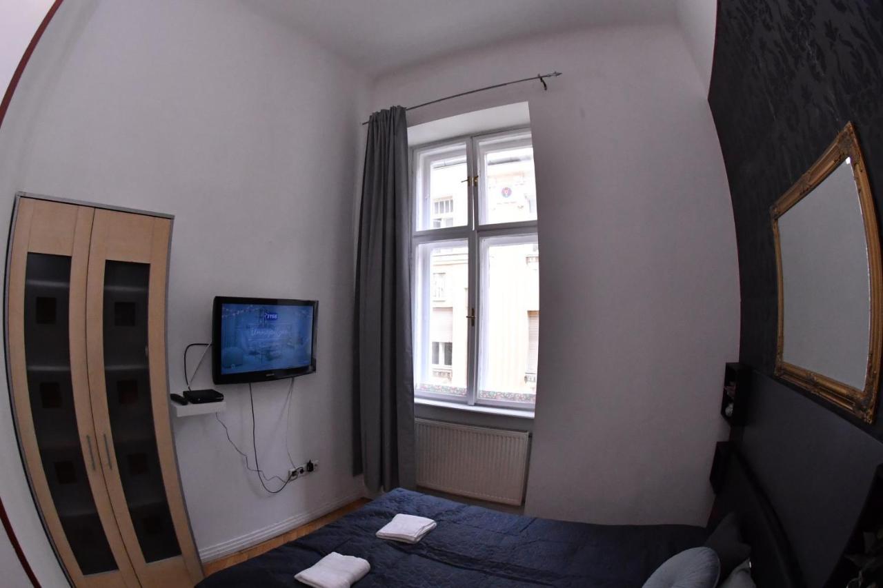 Five Seasons Vaci Utca Apartment Budapest Exterior photo