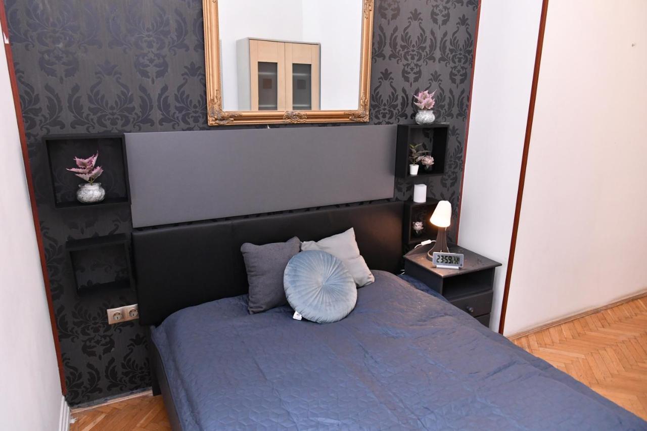 Five Seasons Vaci Utca Apartment Budapest Exterior photo